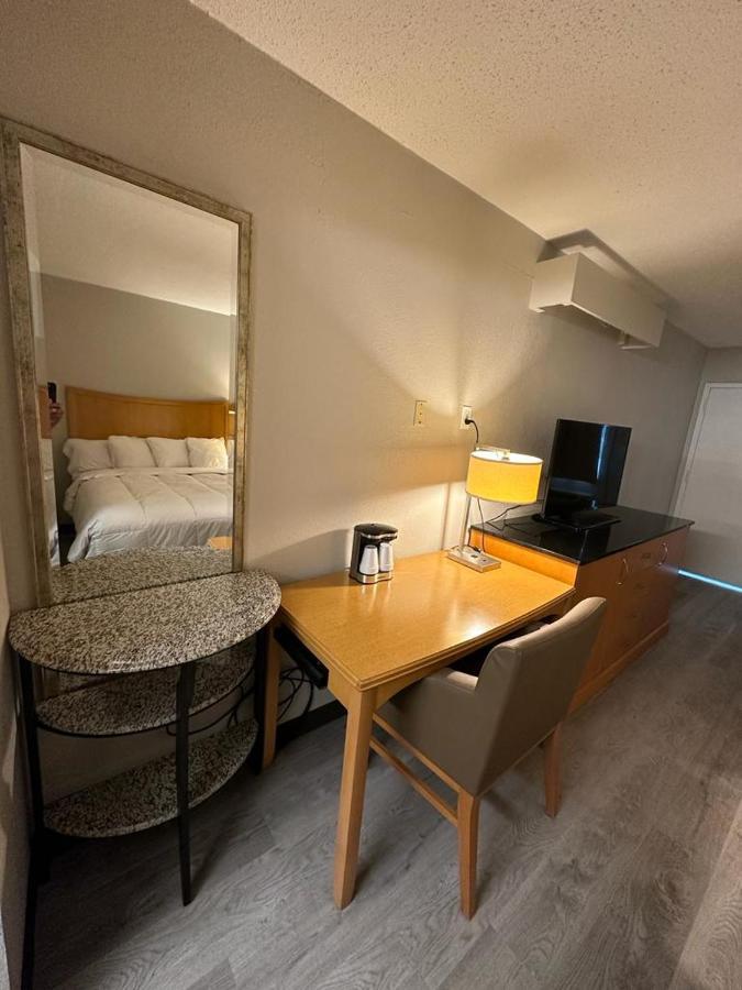 Lanett Inn Экстерьер фото